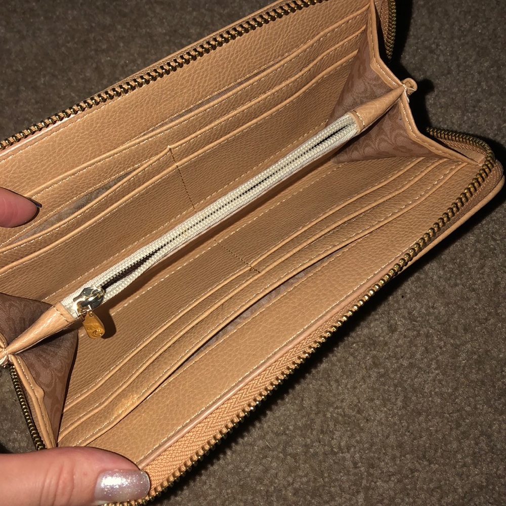 wallet - Picture 2 of 2